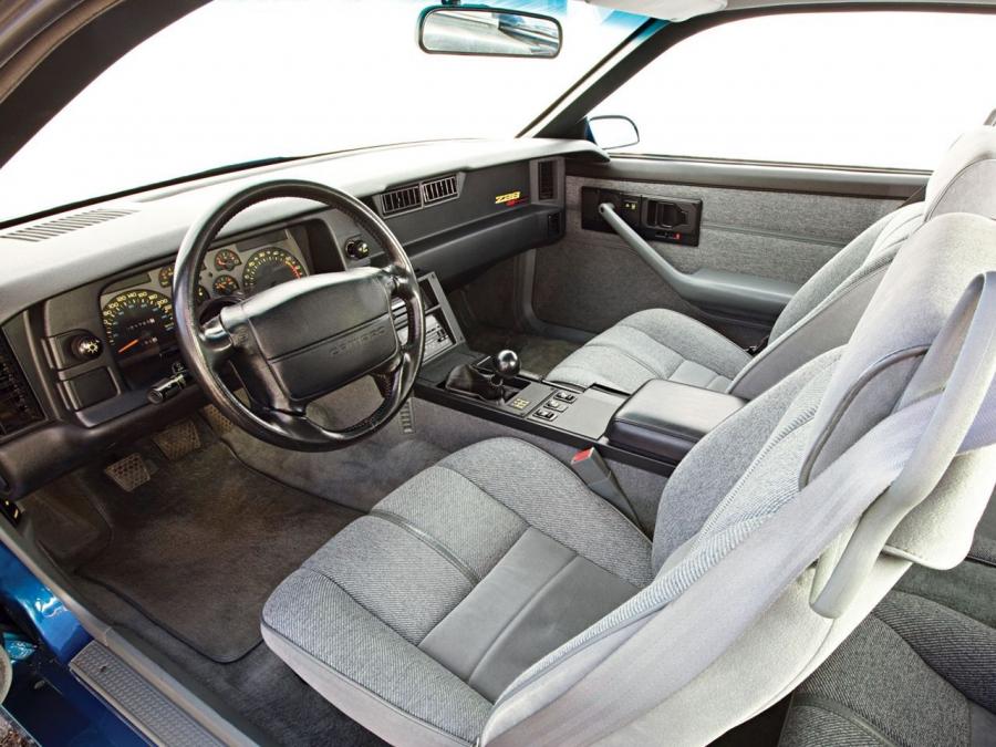  Chevrolet Camaro Z28 1LE 1991 года  (фото 3 из 7)